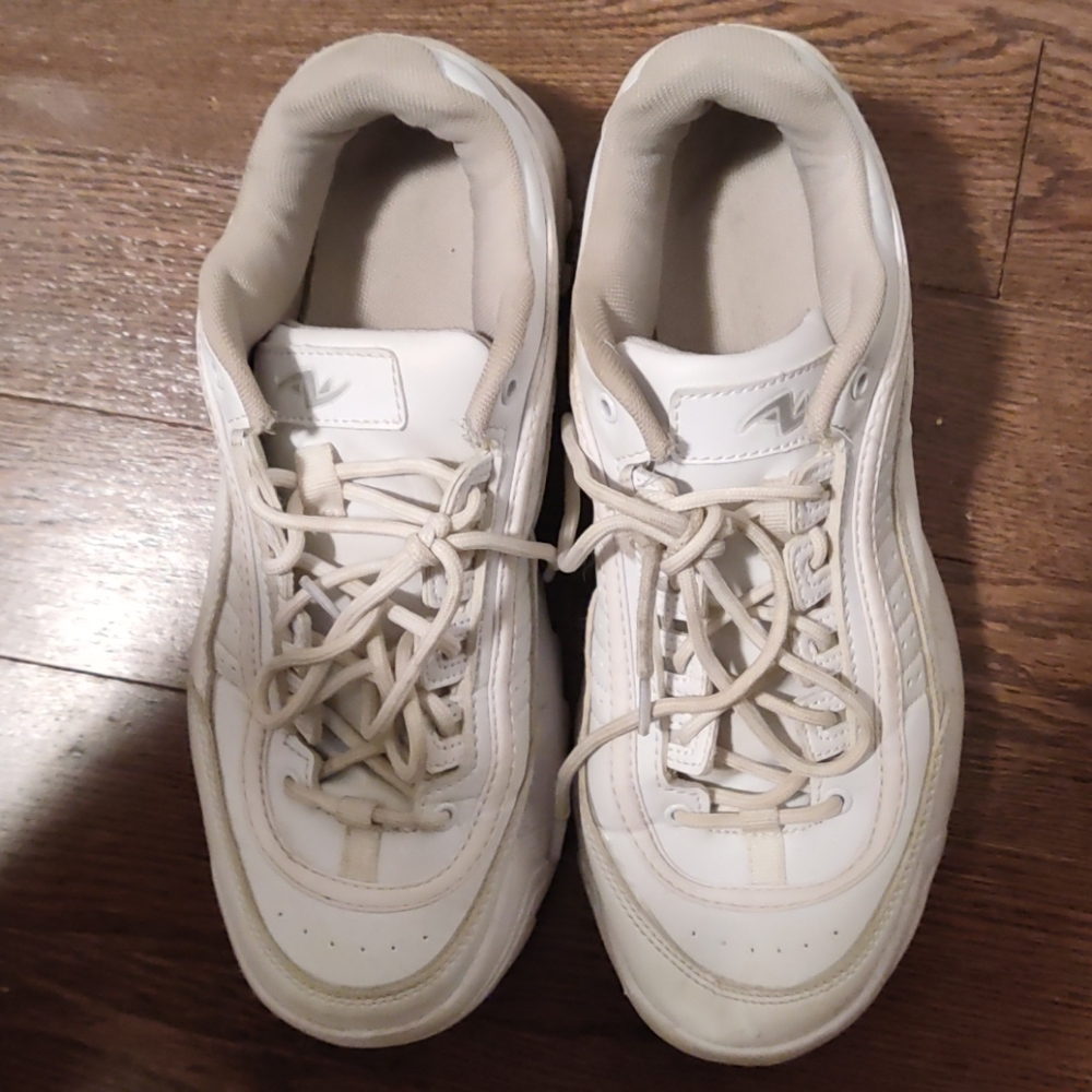 White size 9